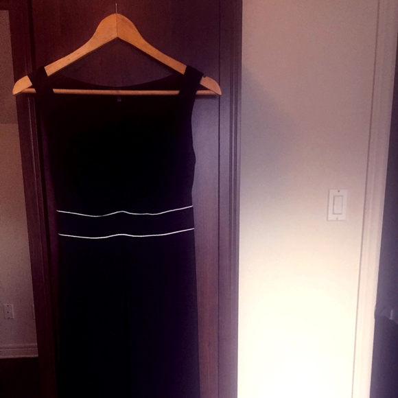 Sweet black dress - Picture 1 of 2